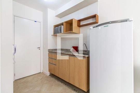 Cozinha de kitnet/studio para alugar com 1 quarto, 26m² em Pinheiros, São Paulo