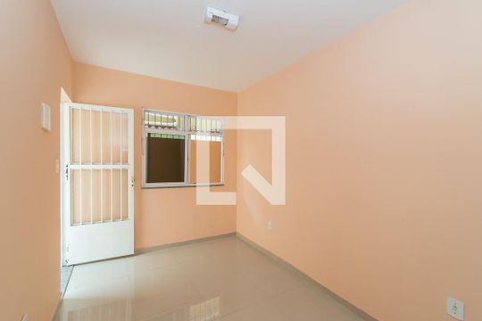 Casa à venda com 1 quarto, 56m² em Brás de Pina, Rio de Janeiro
