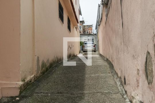 Área comum de acesso de casa à venda com 1 quarto, 56m² em Brás de Pina, Rio de Janeiro