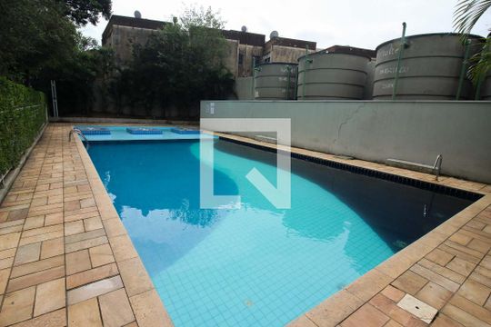 Área comum - Piscina de apartamento para alugar com 2 quartos, 49m² em Glória, Porto Alegre