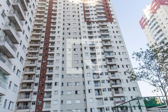 Fachada de apartamento para alugar com 2 quartos, 57m² em Jardim Iracema/aldeia, Barueri