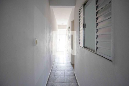 Corredor de casa para alugar com 2 quartos, 84m² em Centro, Diadema