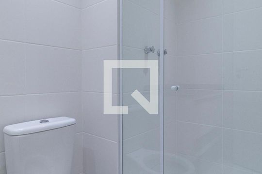 Banheiro Suíte de apartamento para alugar com 2 quartos, 64m² em Vila Penteado, São Paulo