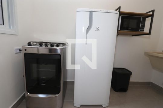 Cozinha de kitnet/studio para alugar com 1 quarto, 75000m² em Bela Vista, São Paulo