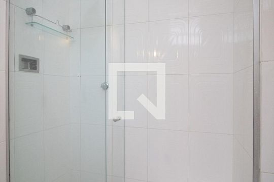 Banheiro social - box de apartamento para alugar com 1 quarto, 40m² em Copacabana, Rio de Janeiro