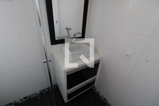 Banheiro de apartamento à venda com 2 quartos, 57m² em Santana, São Paulo
