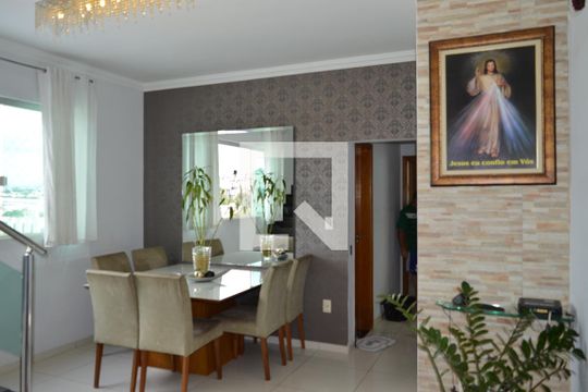 Apartamento à venda com 3 quartos, 150m² em Cabral, Contagem