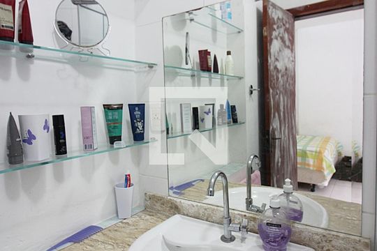 Quarto 1 - Suíte Banheiro  de casa à venda com 2 quartos, 140m² em Baeta Neves, São Bernardo do Campo