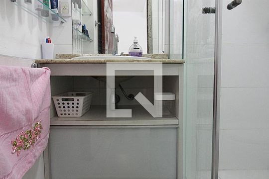 Quarto 1 - Suíte Banheiro  de casa à venda com 2 quartos, 140m² em Baeta Neves, São Bernardo do Campo
