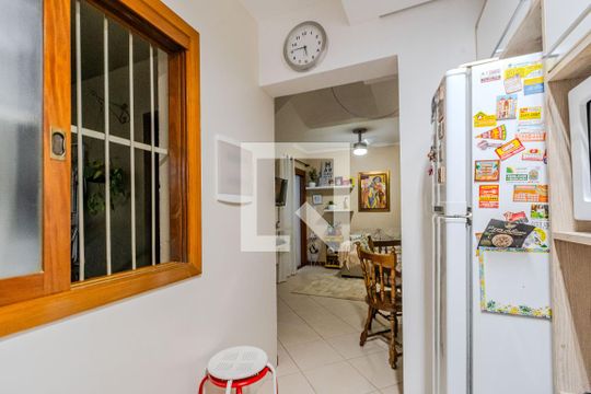 Cozinha de casa de condomínio à venda com 2 quartos, 102m² em Guarujá, Porto Alegre