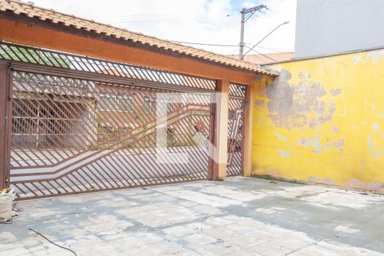 Garagem de casa à venda com 5 quartos, 143m² em Vila Carrao, São Paulo