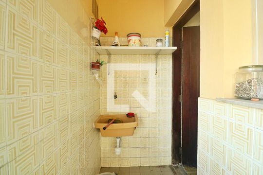 Área de Serviço de casa para alugar com 6 quartos, 500m² em Vila Curuçá, Santo André