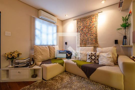 Sala 1 de casa à venda com 3 quartos, 130m² em Pinheiros, São Paulo
