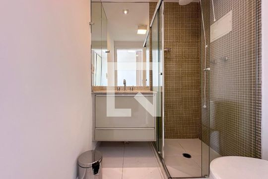 Banheiro de kitnet/studio à venda com 1 quarto, 38m² em Brooklin Paulista, São Paulo