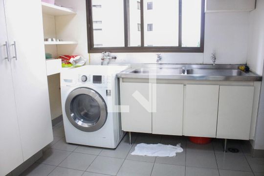 Área de Serviço de apartamento à venda com 5 quartos, 240m² em Vila Morumbi, São Paulo