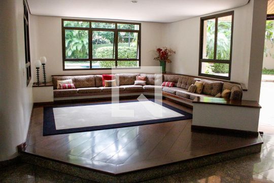 Hall social de apartamento à venda com 5 quartos, 240m² em Vila Morumbi, São Paulo
