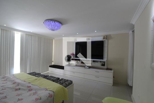 Suíte 1 de casa à venda com 3 quartos, 620m² em Jacarepaguá, Rio de Janeiro