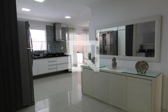 Hall para cozinha  de casa à venda com 3 quartos, 620m² em Jacarepaguá, Rio de Janeiro