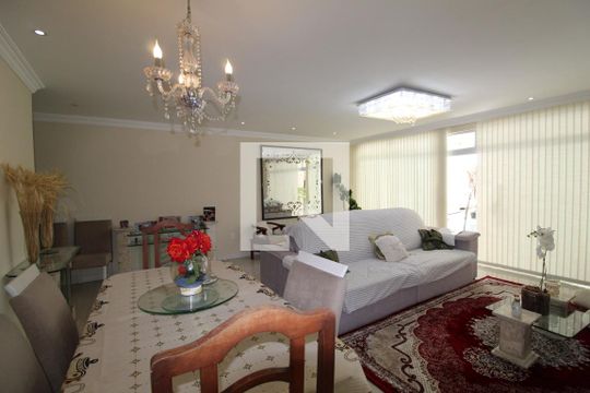 Sala de casa à venda com 3 quartos, 620m² em Jacarepaguá, Rio de Janeiro