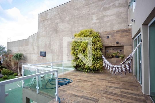 Área comum de casa para alugar com 4 quartos, 660m² em Centro, Diadema