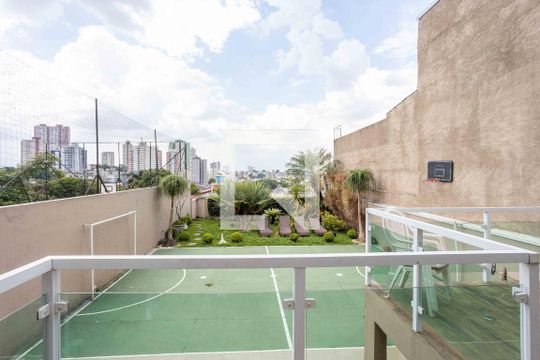 Vista de casa para alugar com 4 quartos, 660m² em Centro, Diadema