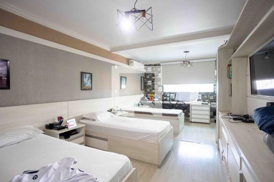 Quarto Suíte 1 de casa à venda com 4 quartos, 660m² em Centro, Diadema