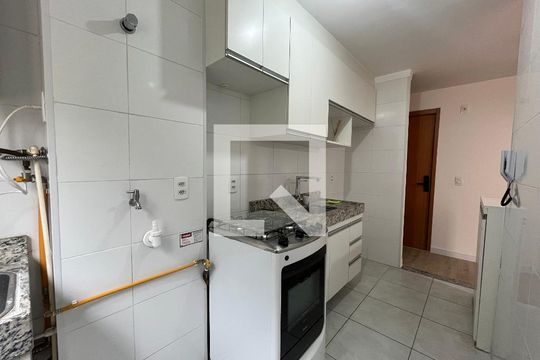 Cozinha de apartamento para alugar com 2 quartos, 43m² em Jardim Iris, São Paulo
