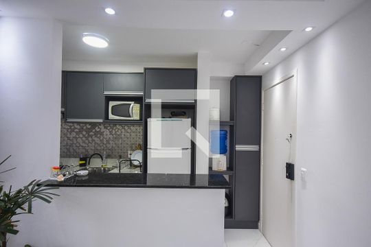 Cozinha de apartamento à venda com 2 quartos, 50m² em Parque Reboucas, São Paulo