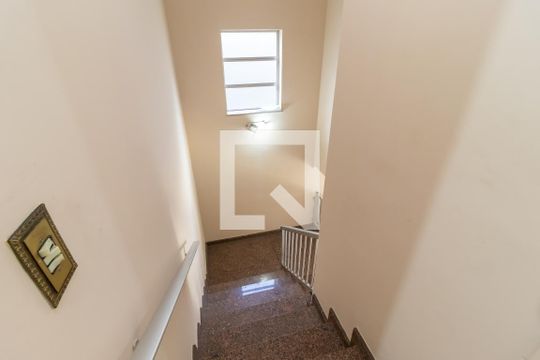 Escada de casa à venda com 4 quartos, 160m² em Casa Verde, São Paulo