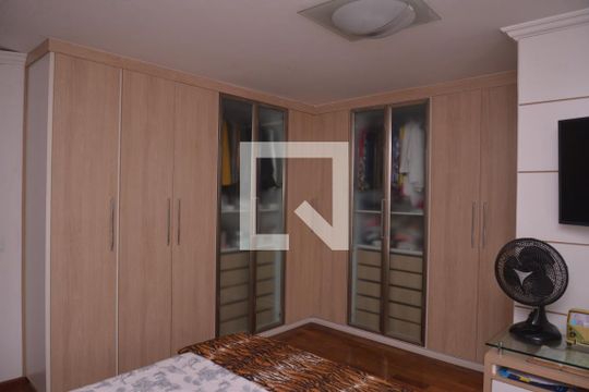 Suíte 1 de casa à venda com 4 quartos, 250m² em Vila Valparaíso, Santo André