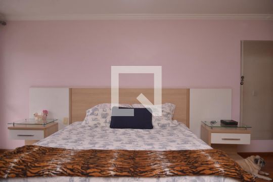 Suíte 1 de casa à venda com 4 quartos, 250m² em Vila Valparaíso, Santo André