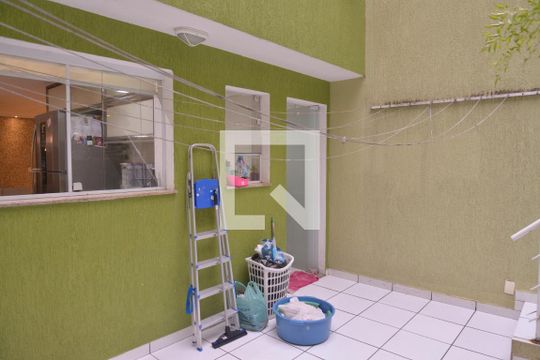 Quintal de casa à venda com 4 quartos, 250m² em Vila Valparaíso, Santo André
