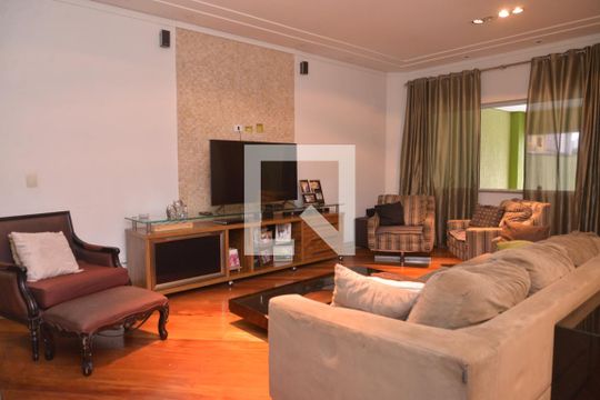 Sala 1 de casa à venda com 4 quartos, 250m² em Vila Valparaíso, Santo André