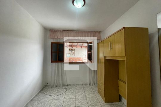 Quarto 2 de casa para alugar com 2 quartos, 150m² em Parque Almerinda Pereira Chaves, Jundiaí