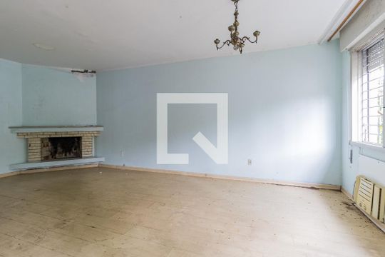 Casa para alugar com 3 quartos, 219m² em Vila Ipiranga, Porto Alegre