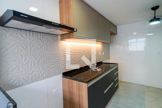 Cozinha de apartamento para alugar com 2 quartos, 83m² em Icaraí, Niterói