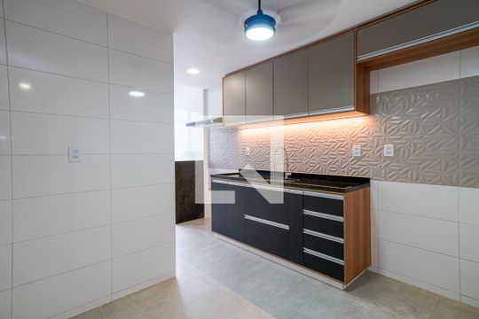 Cozinha de apartamento para alugar com 2 quartos, 83m² em Icaraí, Niterói