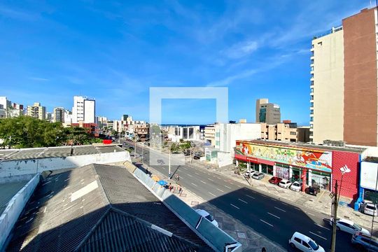 Vista da Suíte de apartamento para alugar com 1 quarto, 58m² em Pituba, Salvador