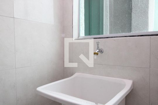 Sala/Cozinha e Área de Serviço de apartamento à venda com 2 quartos, 39m² em Vila Ré, São Paulo