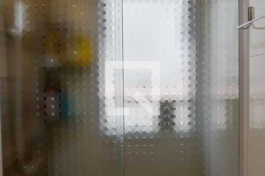 Banheiro de apartamento para alugar com 3 quartos, 58m² em Novo Osasco, Osasco