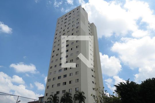 Fachada Bloco de apartamento para alugar com 2 quartos, 55m² em Piqueri, São Paulo
