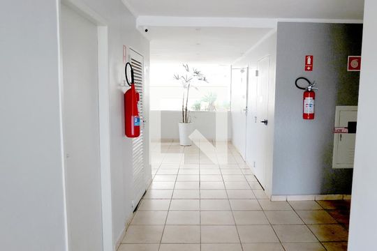 Hall de Entrada de apartamento para alugar com 2 quartos, 55m² em Piqueri, São Paulo