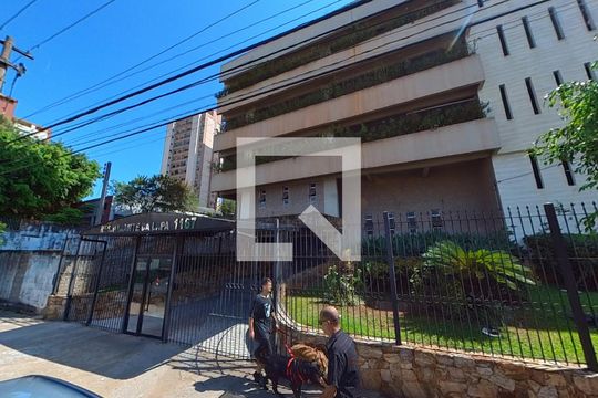 Fachada de apartamento para alugar com 2 quartos, 55m² em Piqueri, São Paulo