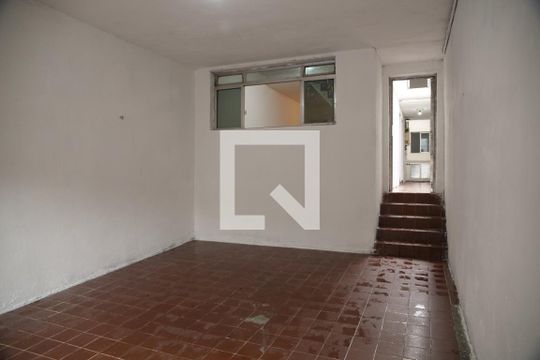 Garagem de casa à venda com 3 quartos, 152m² em Conjunto Residencial Pombeva, São Bernardo do Campo
