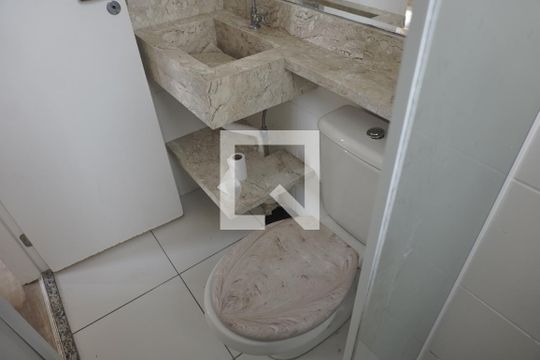 Banheiro de apartamento à venda com 2 quartos, 41m² em Vila Zat, São Paulo