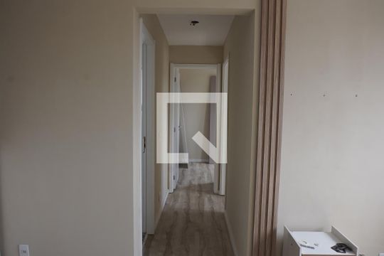 Corredor de apartamento à venda com 2 quartos, 41m² em Vila Zat, São Paulo