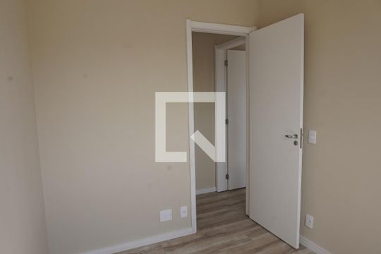 Quarto 1 de apartamento à venda com 2 quartos, 41m² em Vila Zat, São Paulo