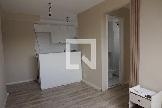 Sala de apartamento à venda com 2 quartos, 41m² em Vila Zat, São Paulo