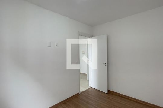 Quarto 1 de apartamento para alugar com 2 quartos, 35m² em Guaianazes, São Paulo