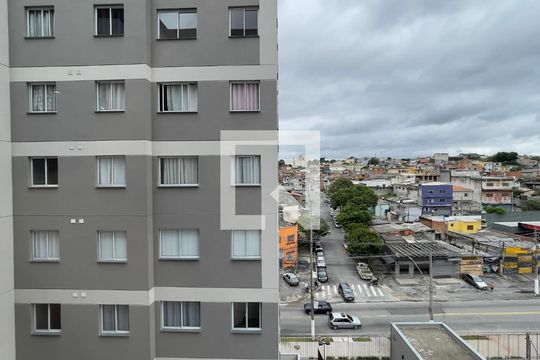Vista Quarto 2 de apartamento para alugar com 2 quartos, 35m² em Guaianazes, São Paulo